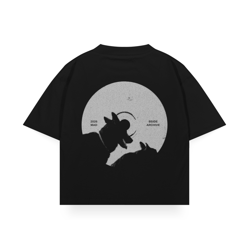 BLACK DOG TEE