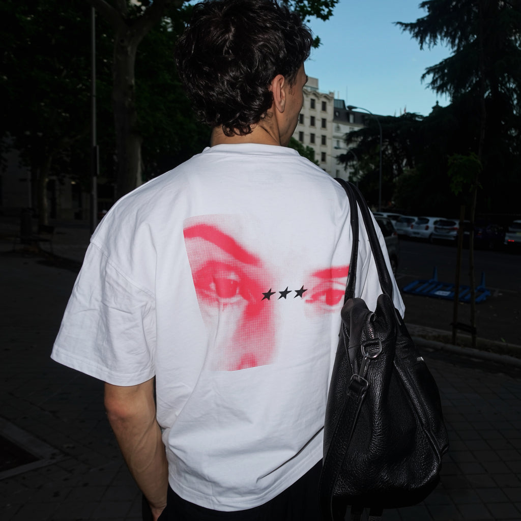 ALL EYES ON ME